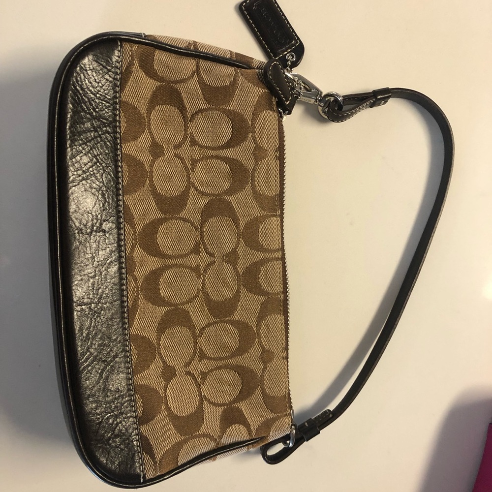 Small coach handbag